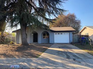 441 N Ventura Ave, Farmersville, CA 93223