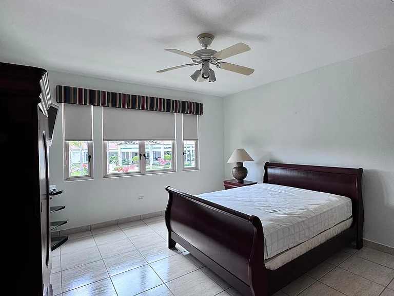 693 Lakeside Vlg #J-4 — Photo 12