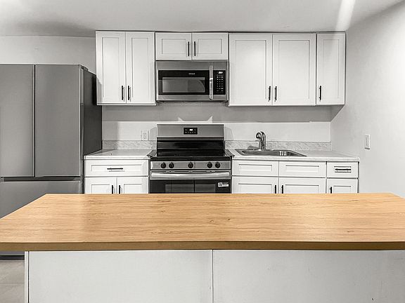5th image of 34 Hubbard Pl Floor 1