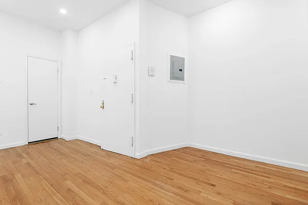 Rented by REAL New York | media 6