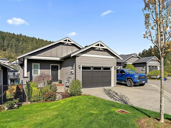 6 Massey Pl, View Royal, BC V9B 0S9