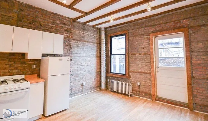 Rented by Metropolitan Property Group | media 26