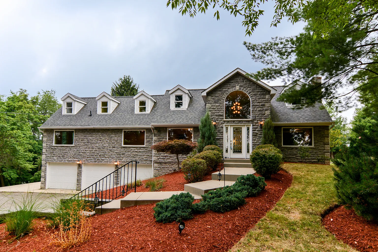 2527 Ems Ln photo 1