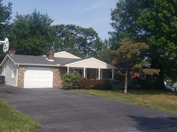 13955 Gardner Ave, Waynesboro, PA 17268