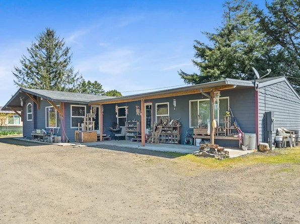 3710 Maple Ln APT B, Tillamook, OR 97141