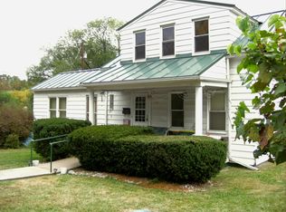 390 N High St, Romney, WV 26757