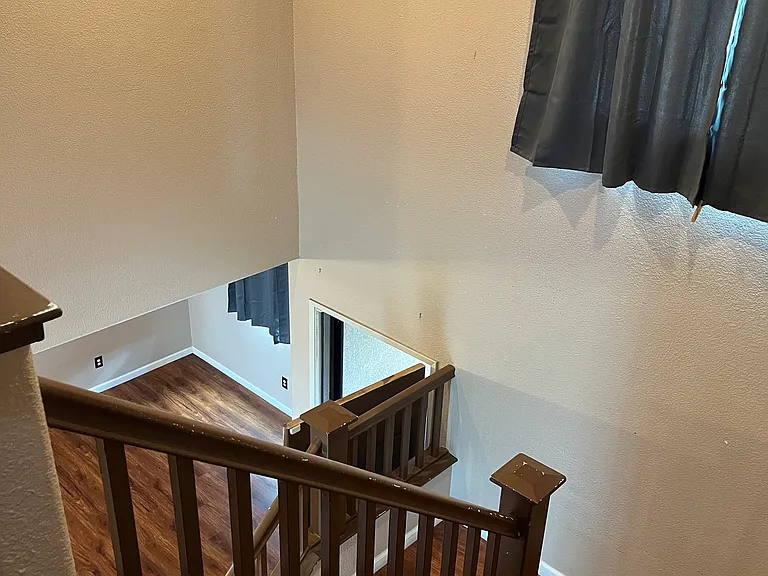 6047 Dresden Way — Photo 24