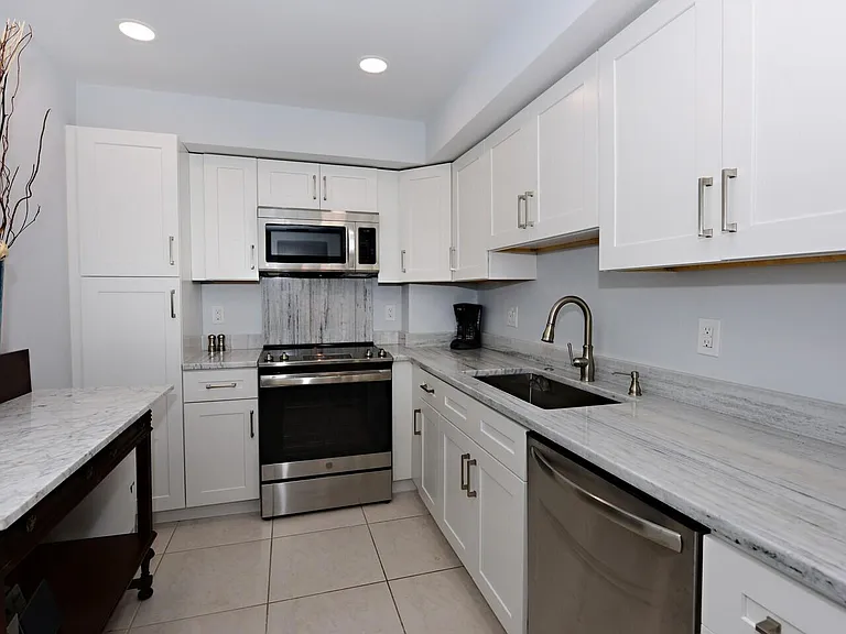 3450 S Ocean Blvd #406 — Photo 8