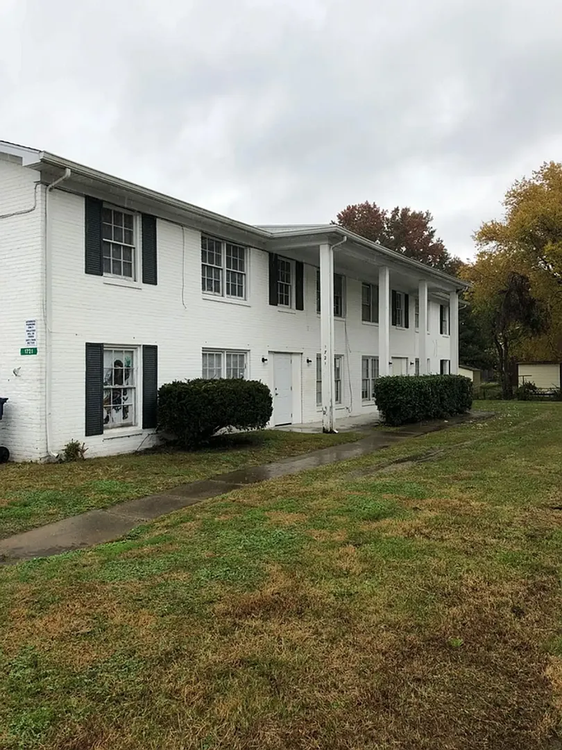 1721 Tempest Way APT 1 photo 1