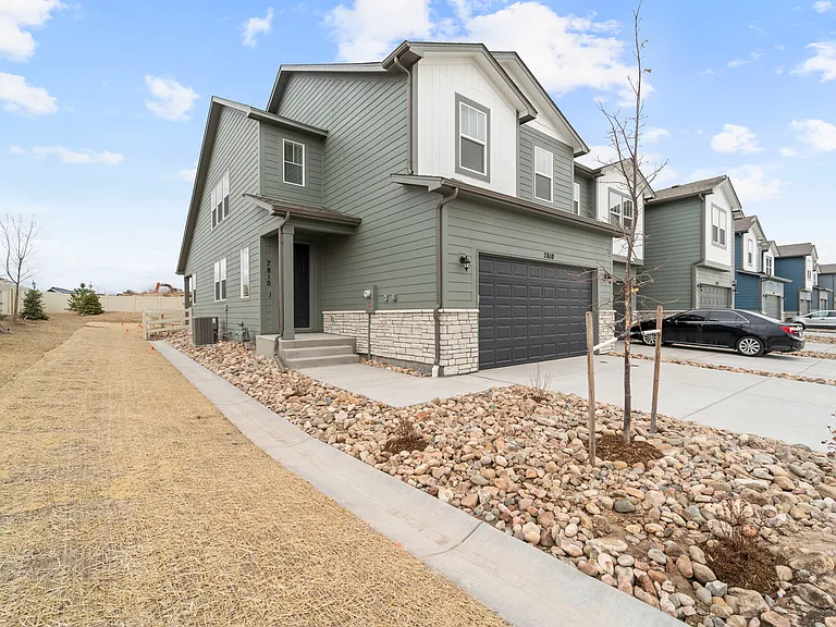 7810 Keebler Dr — Photo 3