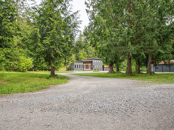 2nd image of 2548 Sandy Drive