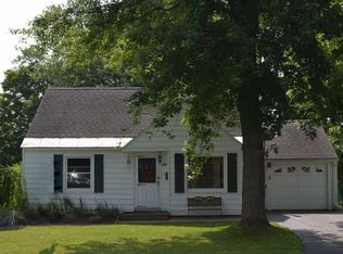 304 Greenpoint Ave, Liverpool, NY 13088