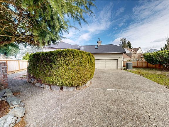 5th image of 627 N Waugh Road