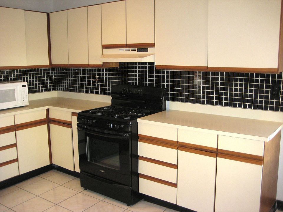 Kitchen - Gas Range