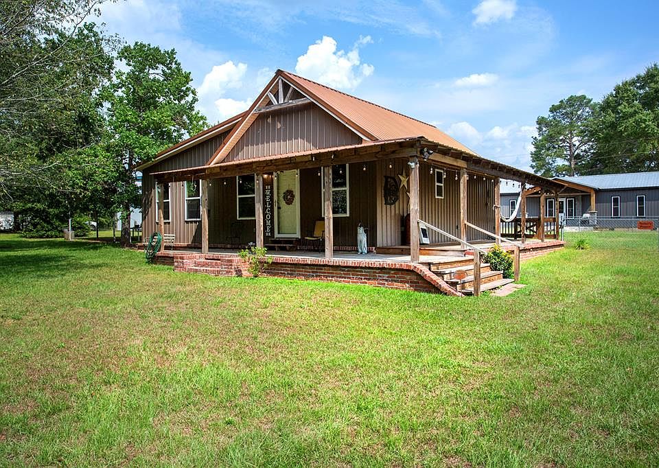 1st image of 139 White Oak Dr