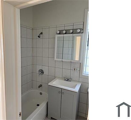 5th image of 6105 S Laflin St #105
