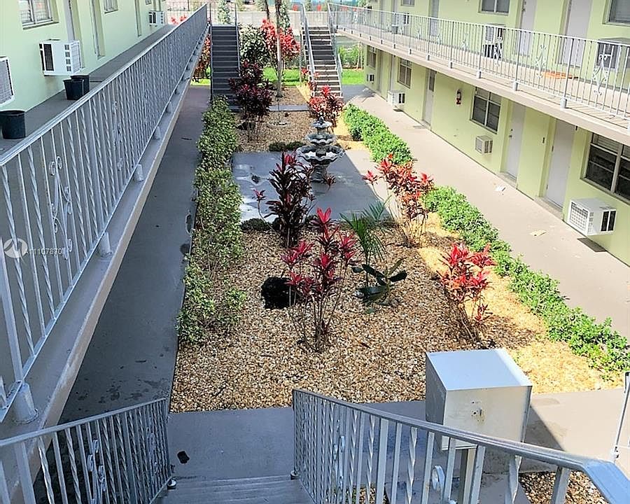 1st image of 17 NE 2nd Ave APT 107