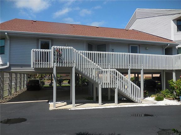 5th image of 1745 Gulf Blvd Unit 7