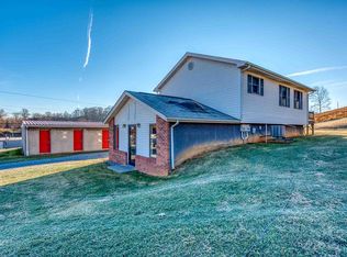 101 Riley Dr, Chilhowie, VA 24319