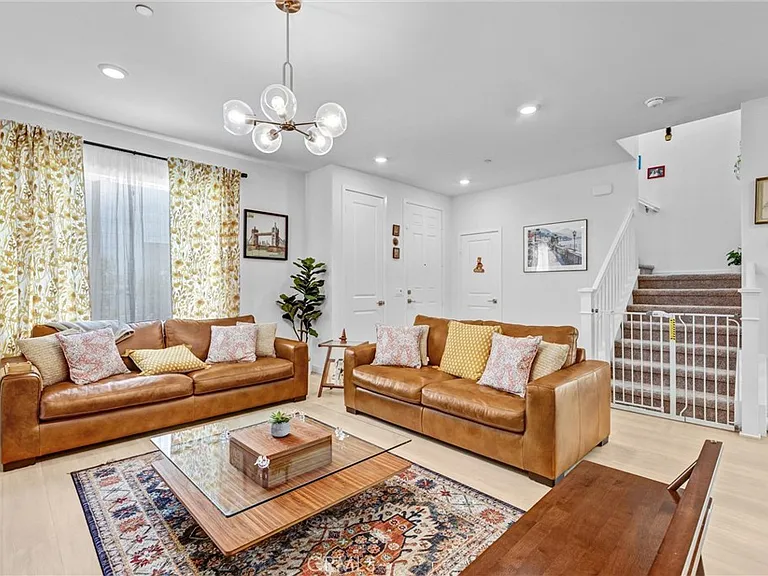 27676 Symphony Pl — Photo 6