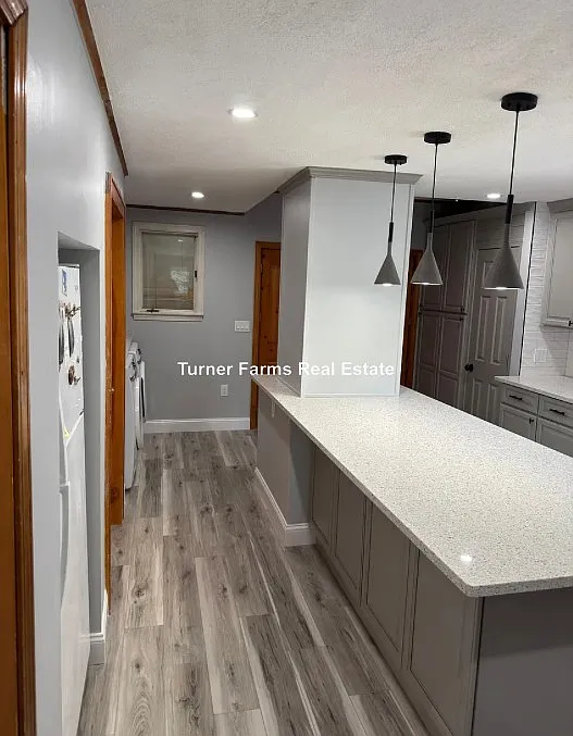 6 bed, 9999 sqft, $7,800 — Photo 4