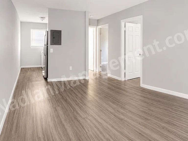 St George Apartments — Photo 22