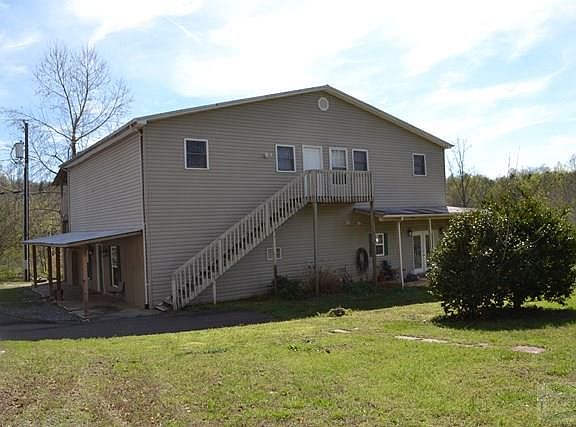 4th image of 160 Sweetbrier Ln