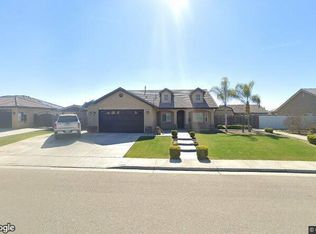 709 Promenade Ct, Shafter, CA 93263