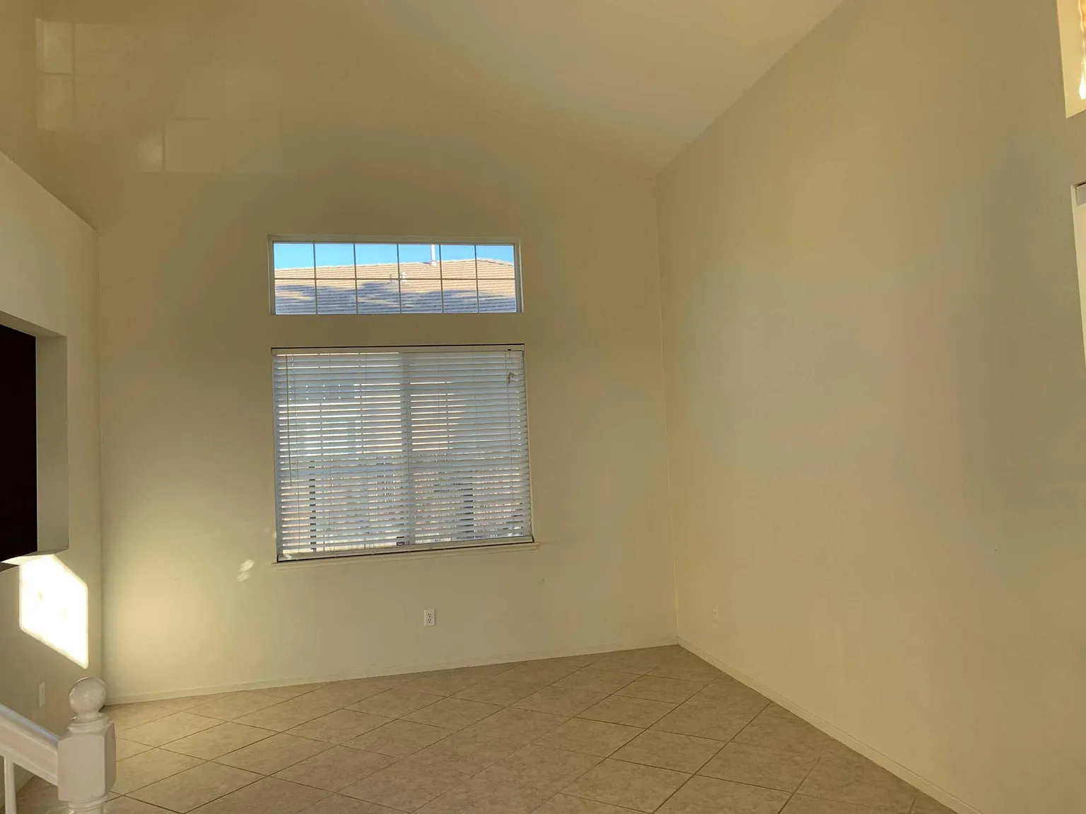 1141 King Loop photo 1
