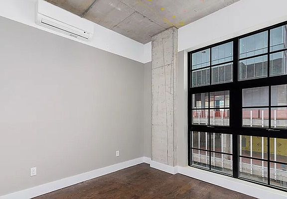 4th image of 61 Metropolitan Ave #305
