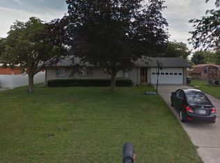 319 E 49th St, Anderson, IN 46013