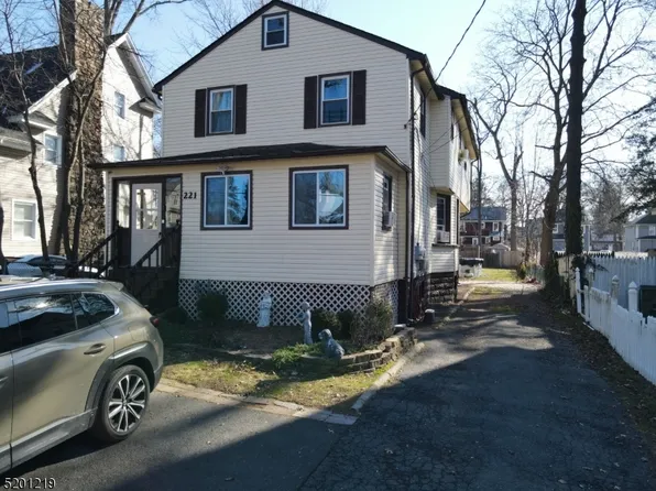 221 W 4Th Ave, Roselle Boro, NJ 07203
