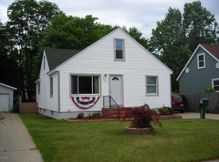 1647 Slayton Ave, Grand Haven, MI 49417