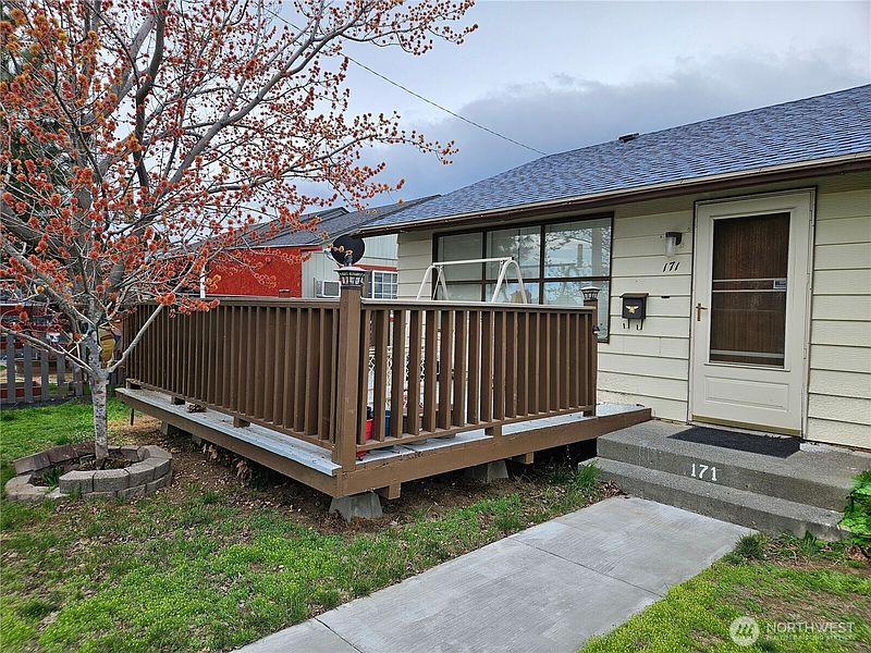 4th image of 171 Ivy Street SE