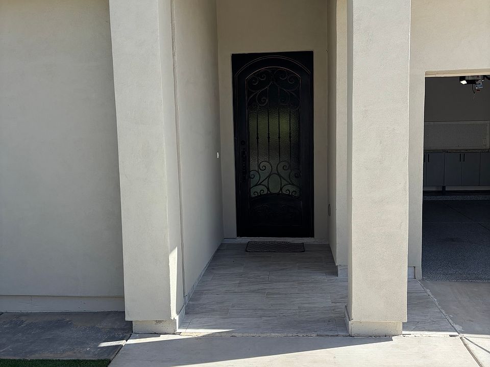 1st image of 6327 E Dixileta Dr