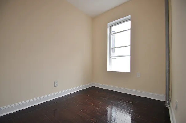 Rented by CITY SKYLINE REALTY INC | media 26