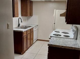 2402B N Severence St #B, Hutchinson, KS 67502