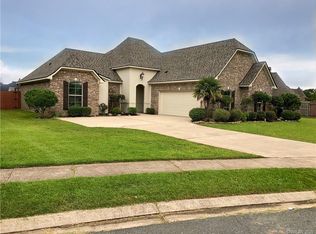 517 Brompton Ln, Bossier City, LA 71111