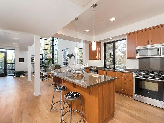 3rd image of 10745 N De Anza Blvd Unit 301