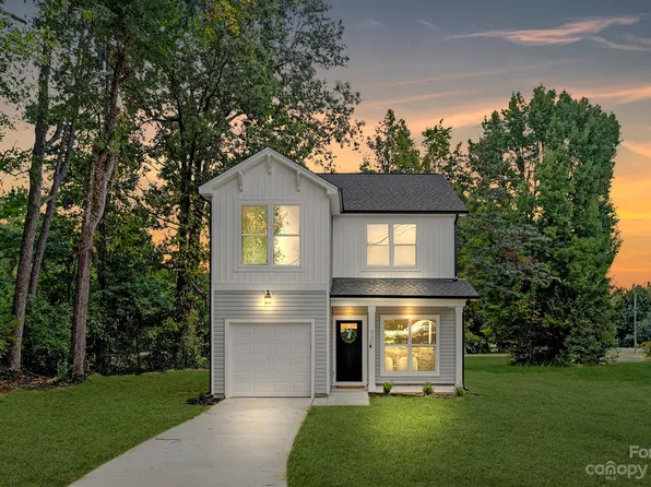 934 Rhyne Rd, Charlotte, NC 28214