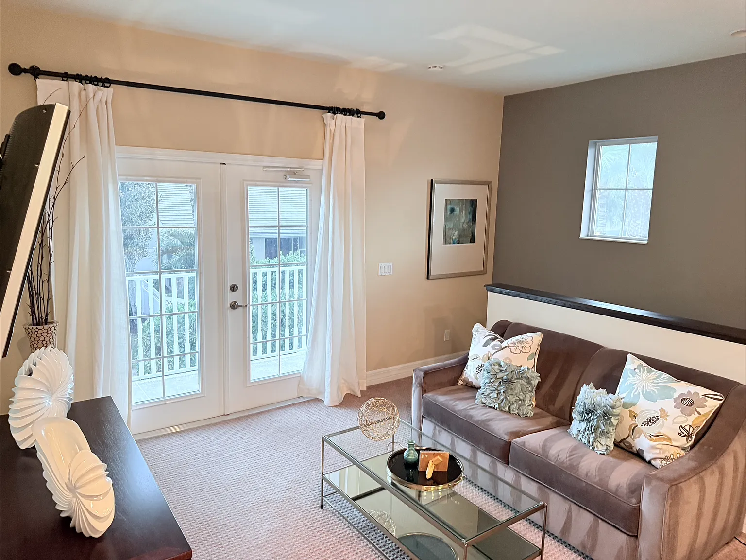 1 bed, 600 sqft, $2,200 — Photo 1