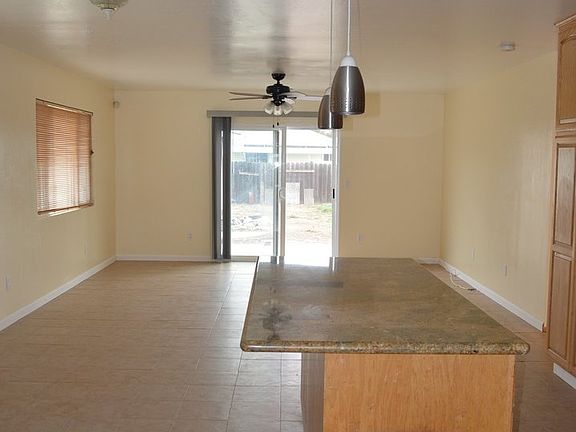 4th image of 657 Carla Ave