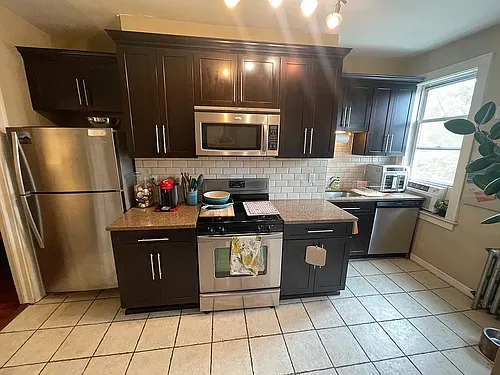 532 Adams St #3A Photo 1