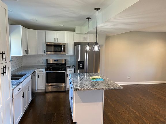 5th image of 3031 N Elder St