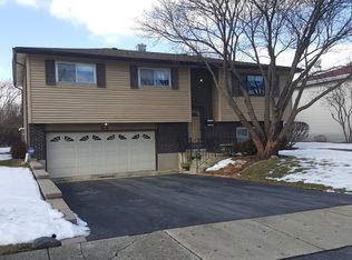 54 S Evergreen Ave, Addison, IL 60101