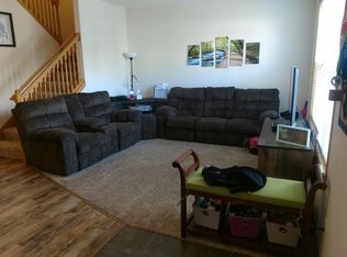 1977 Shamrock Pl, Chaska, MN 55318