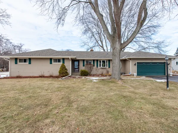 10222 W Bairstow Ave, Beach Park, IL 60087