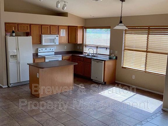 5th image of 43847 W Cahill Dr