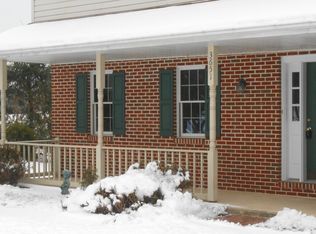3651 Clear Stream Dr, Mountville, PA