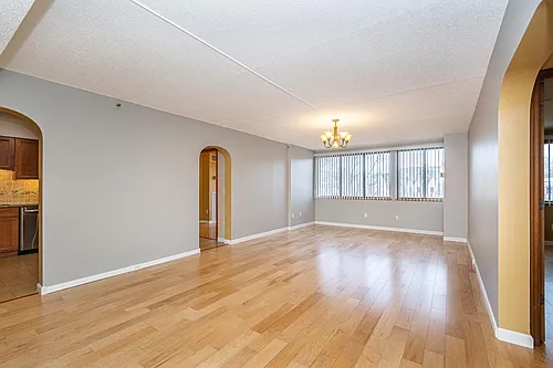 1731 Beacon St Photo 1